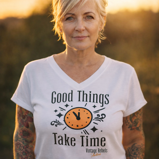 T-Shirt "Good Things" V- Neck